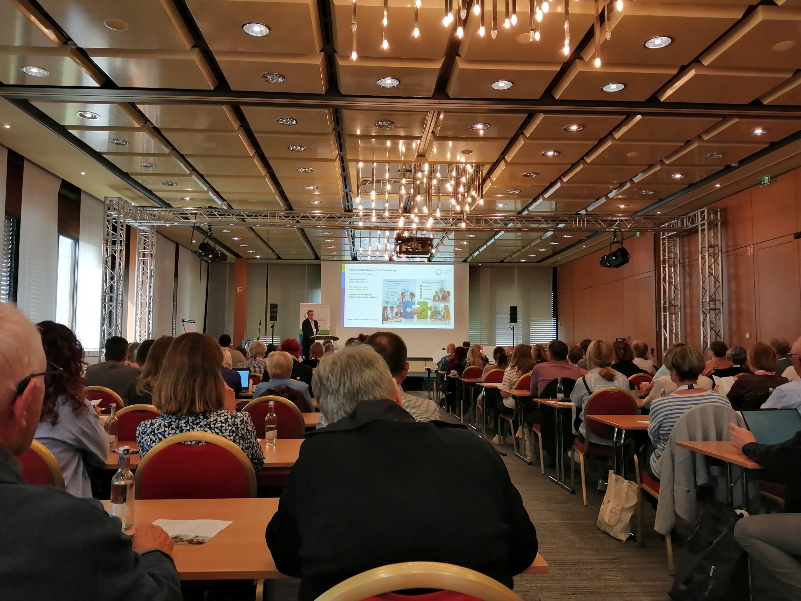 Patient*innenperspektiven im Mittelpunkt: PROs bei der Nationalen Konferenz „Patienten als Partner der Krebsforschung“